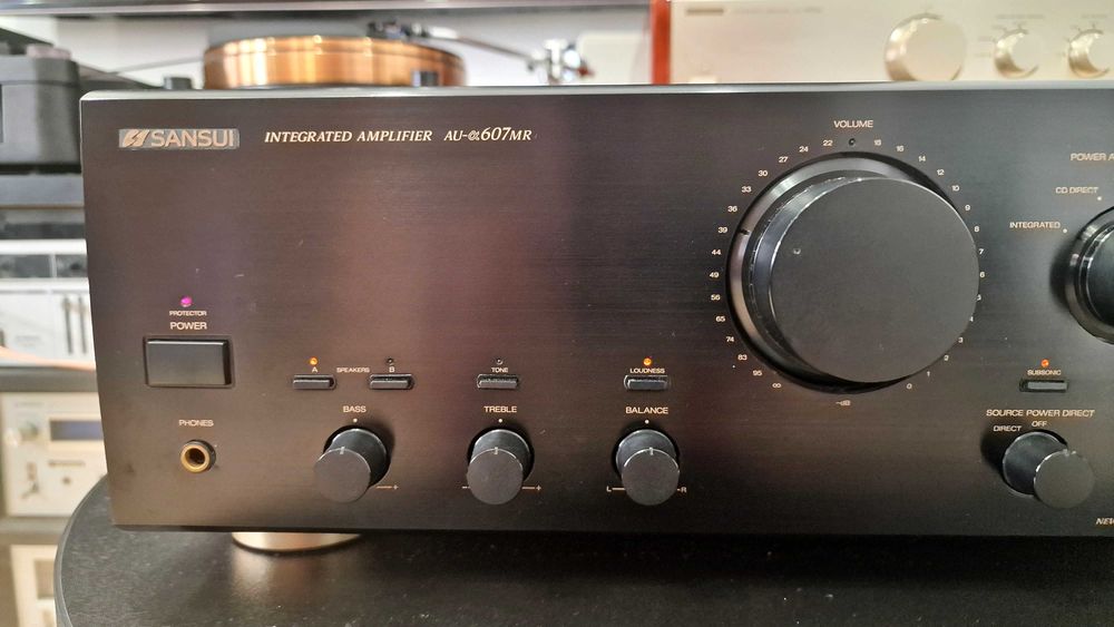 Wzmacniacz Sansui AU 607 MR czarny piękny