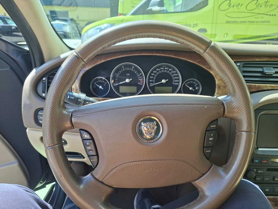 Jaguar S-Type 2.7 V6 Diesel – excelente estado