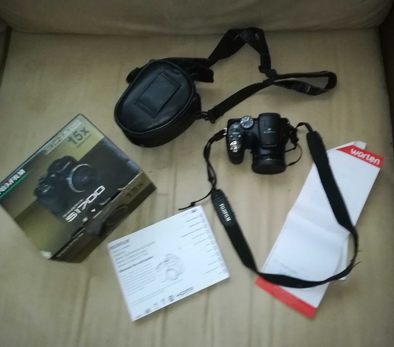 Maquina fotografica FUJIFILM S1700