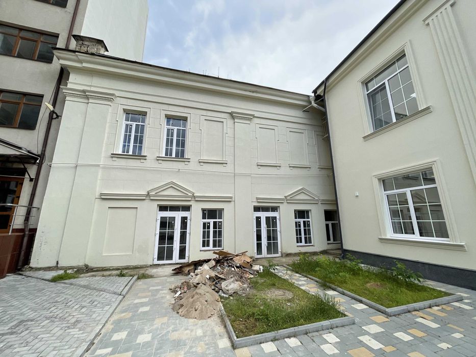 Центр Шевченко приміщення 700 кв.м. ремонт ціна 550 тис. у.о.