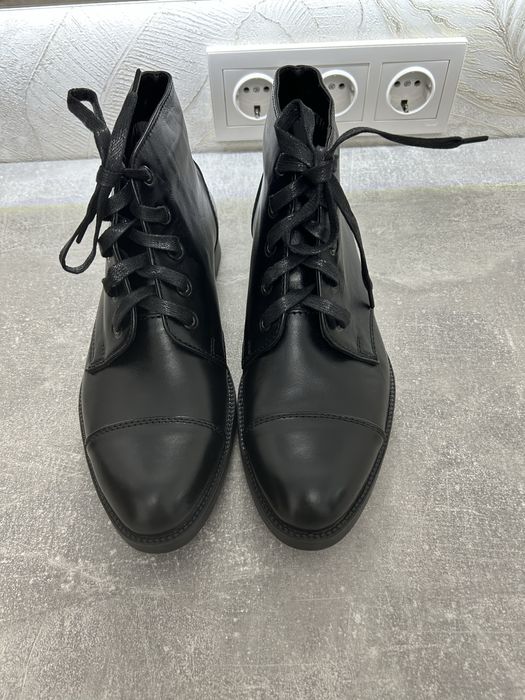 Шкіряні ботинки