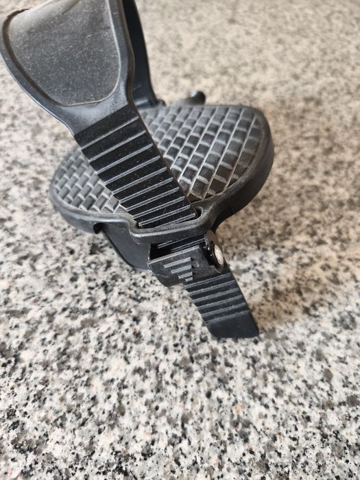 Pedais para bicicleta estática com correia ajustável