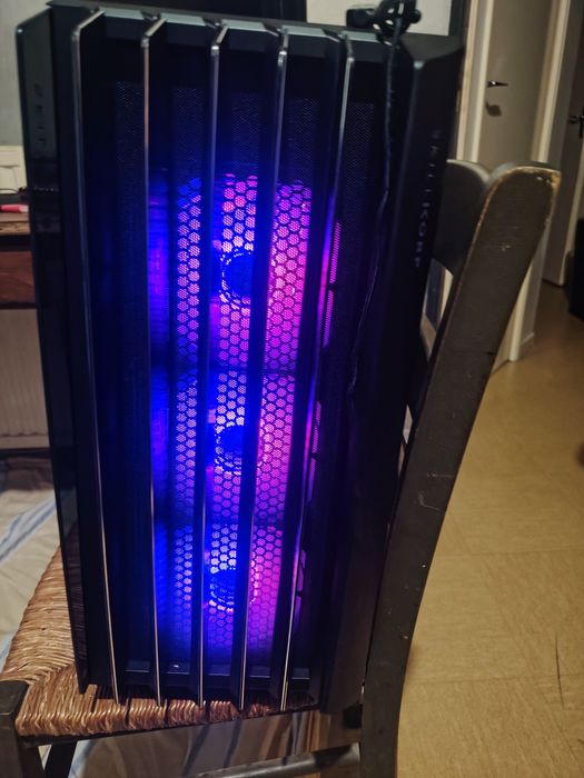 Pc gaming rtx 5070 , 32g ram