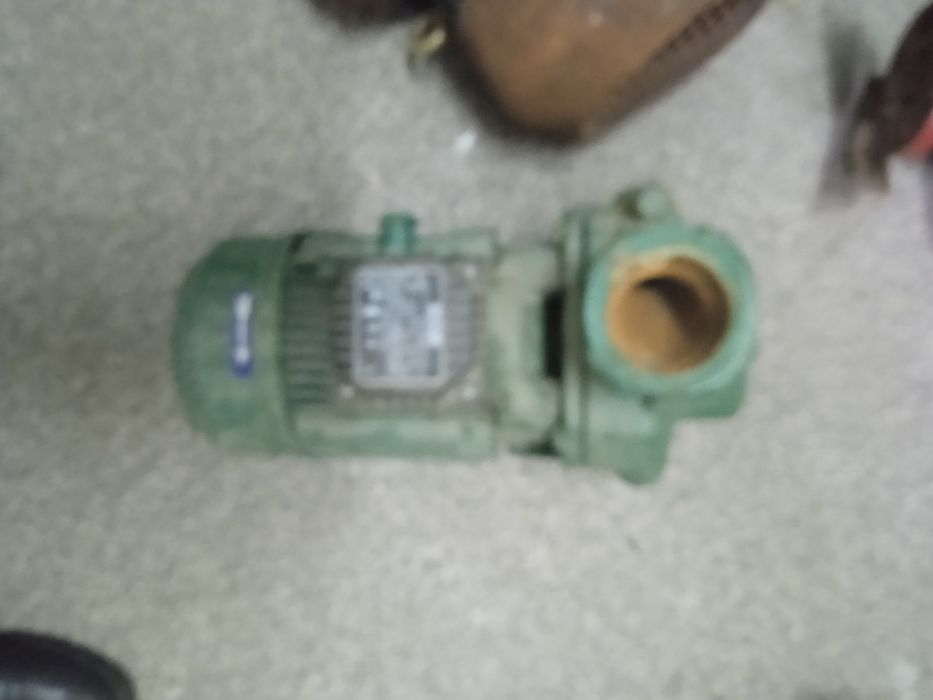 Продам електричні двигуни