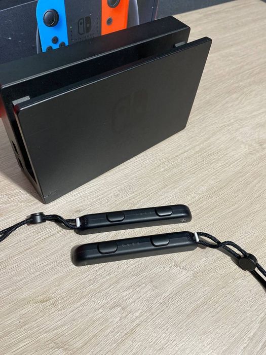 Nintendo switch 2R ПОВНИЙ КОМПЛЕКТ!