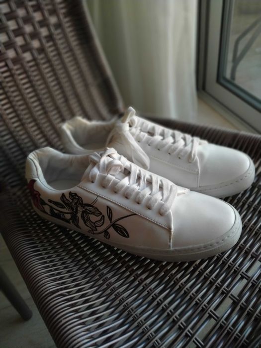 Sapatilhas brancas Zara tamanho 38