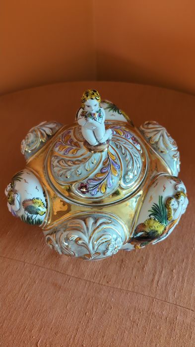 Magnífica antiga boleira/bomboneira cerâmica de Alcobaça