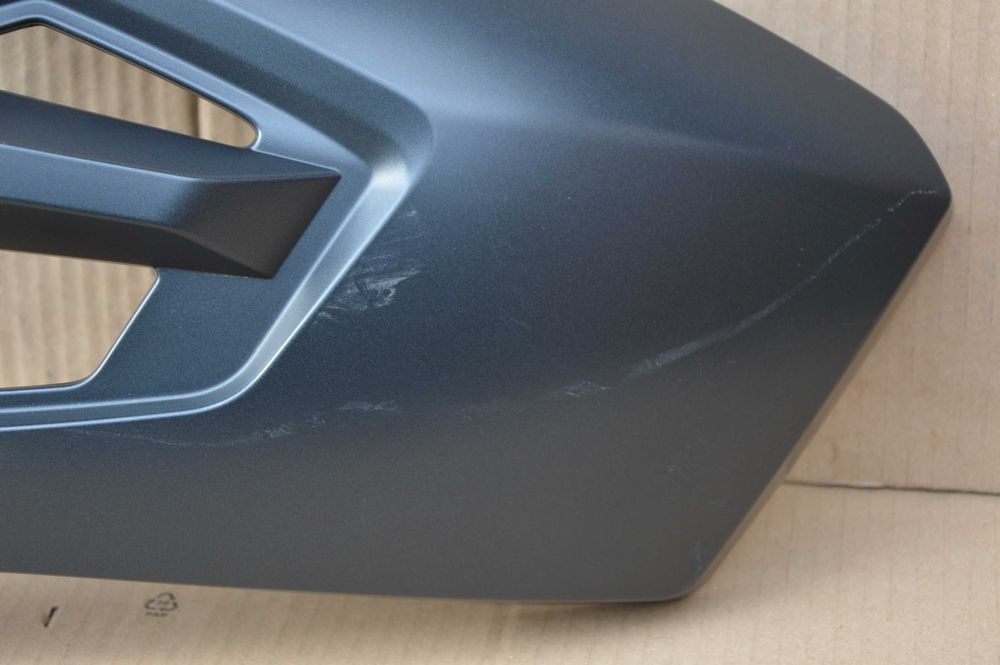 Suzuki DL 1000 '14r+ OWIEWKA osłona prawa emblemat