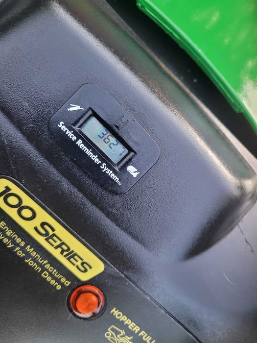 Traktorek kosiarka John deere X 130R V-Twin 18 ps pompa hydro  b.dobry stan