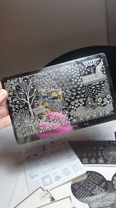 Zestaw stempli do paznokci