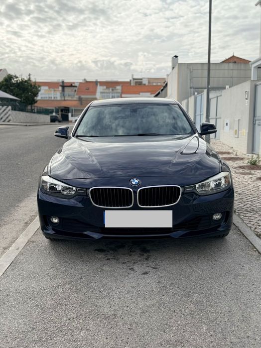 BMW 325D Sedan Luxury  2.0 diesel