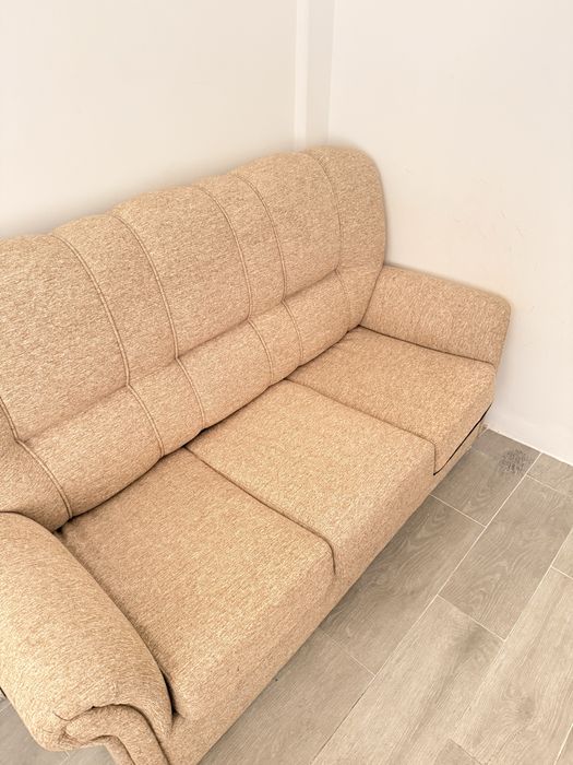 Sofá-cama de 3 lugares em excelente estado