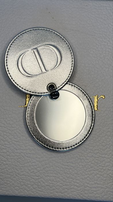 Dior srebrne lusterko kieszonkowe brelok srebrne nowe piękne