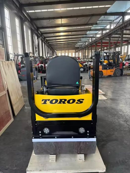 Wynajem walca 1.5 Walec drogowy Nowy rok 2025