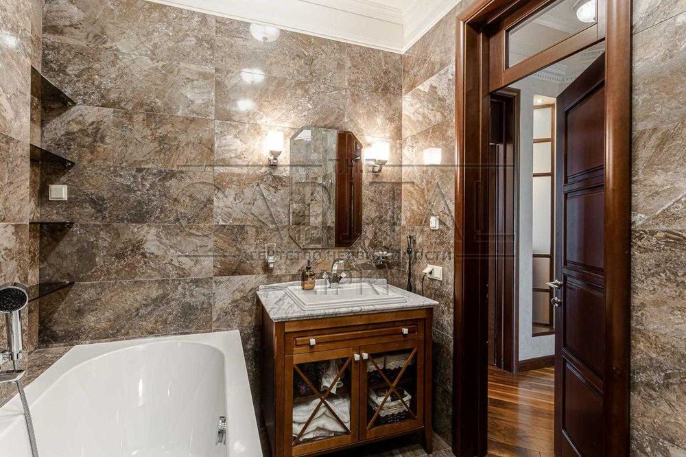 Продажа 3к квартиры, Новопечерские Липки, ул. Андрея Верхогляда