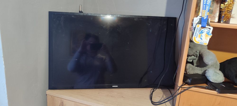 Led телевізор Samsung UE32M4000AU
