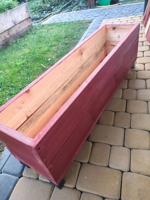Donica,skrzynka na kwiaty,warzywa roślinki, polecam