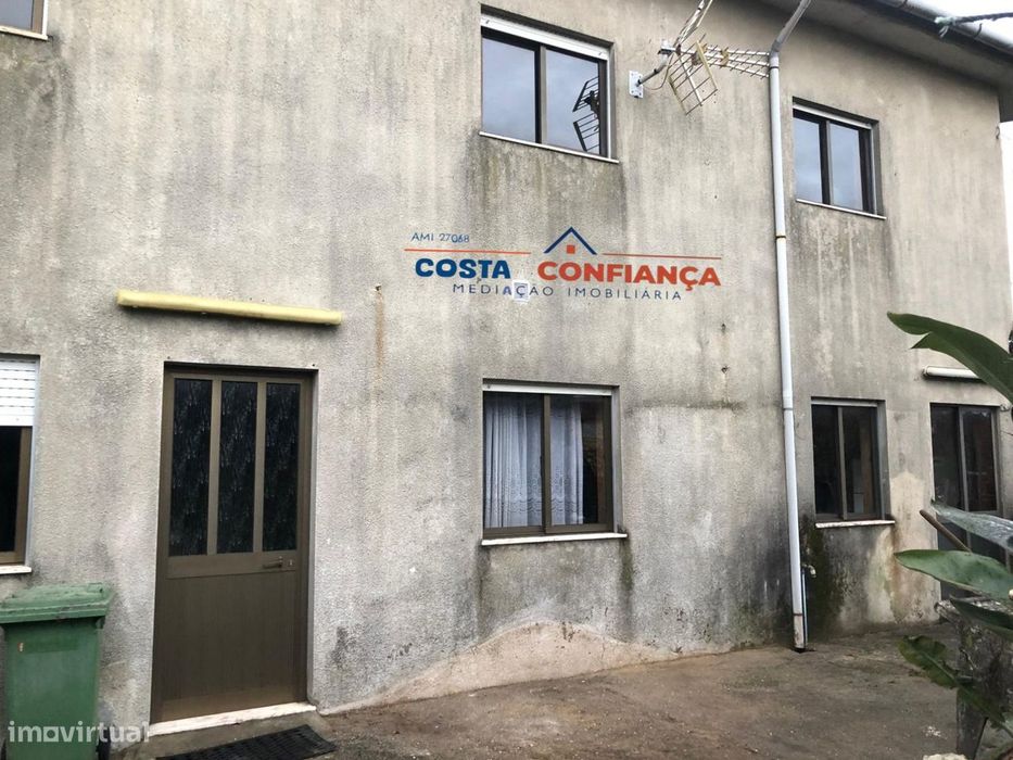Moradia T3 geminada com quintal em Argivai_Póvoa de Varzim