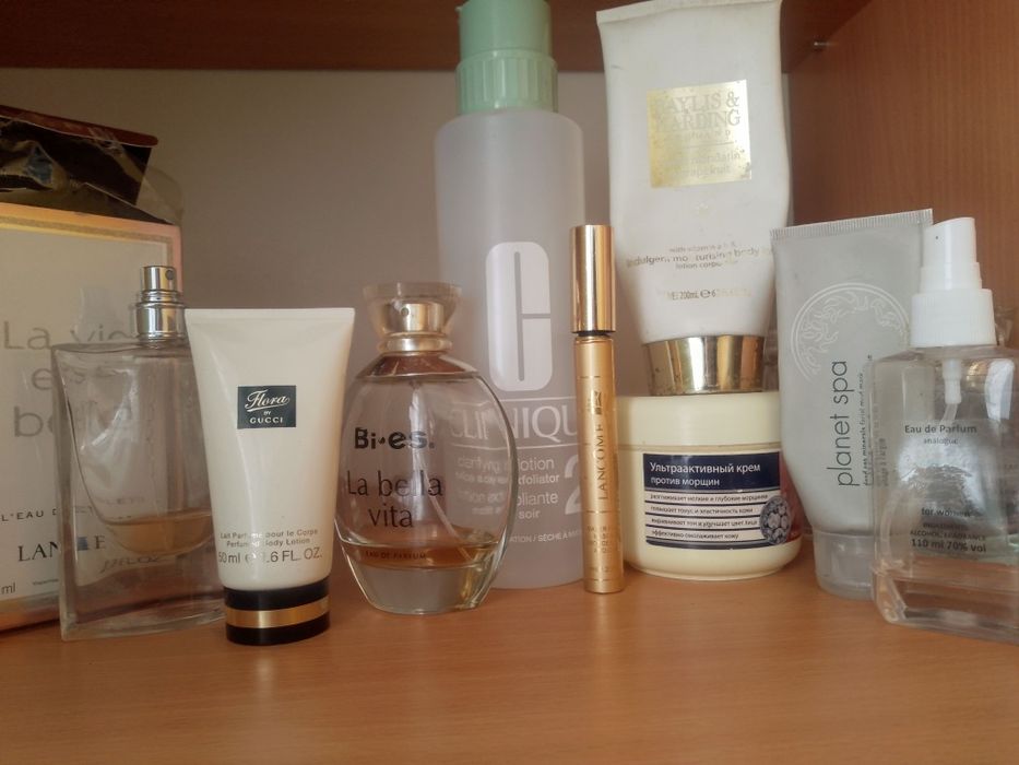 Подарунок подарок дівчині жінці