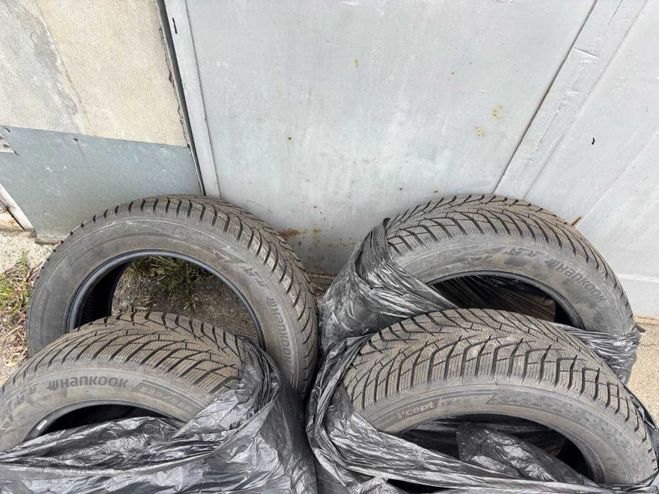 Hankook Icept iZ3 235/55/18