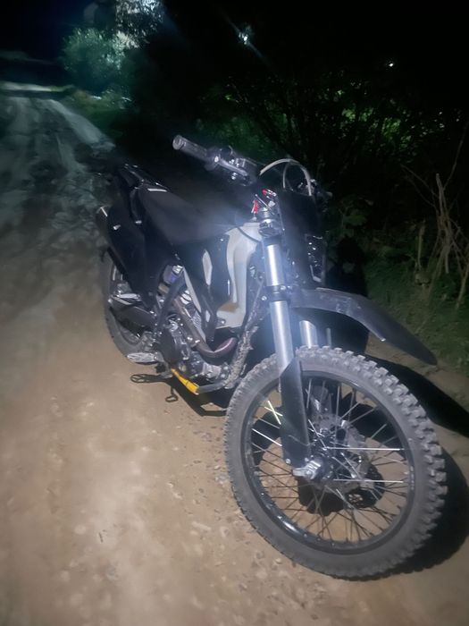 Продам мотоцикил кові NJR 300