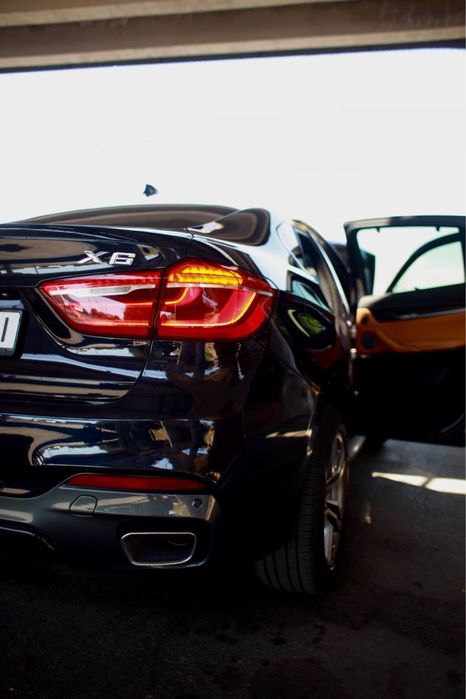 BMW X6 2018 VIN 5UXKU2C56K0Z62918 фото оголошення 3 з 8