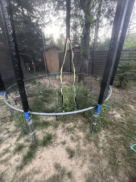 2 trampoliny - j