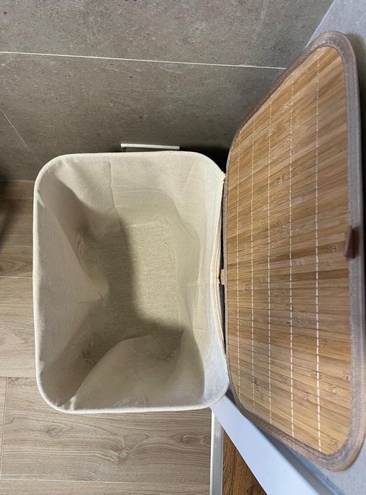 Cesto de roupa para casa de banho