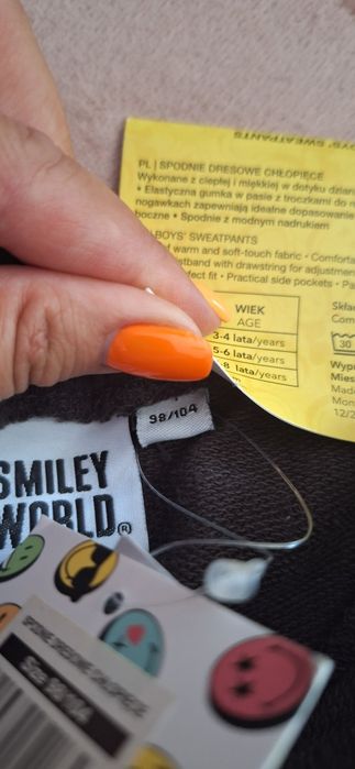 Zestaw - nowe spodnie dresowe i koszulka Smiley World 98/104