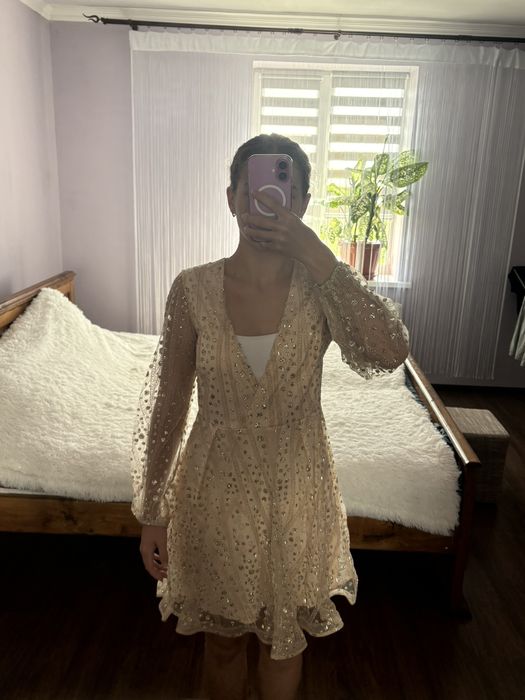 Вечірня нарядна сукня