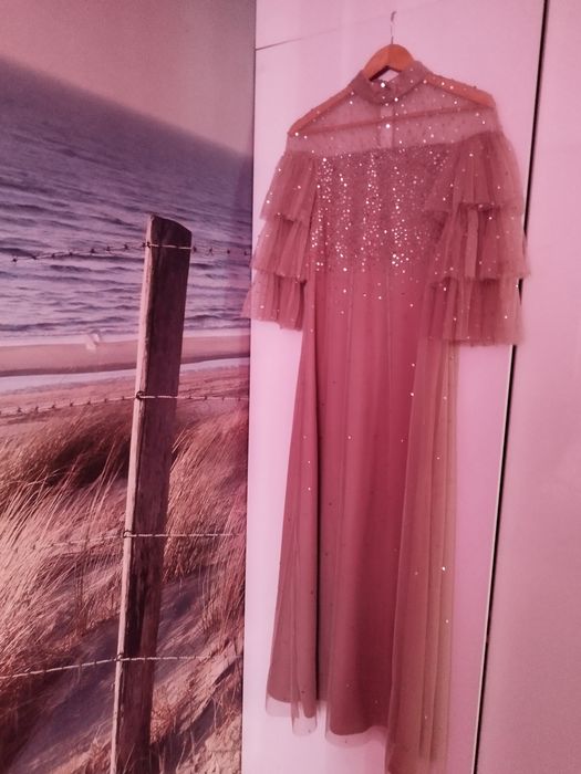 Sprzedam piękną sukienkę ASOS