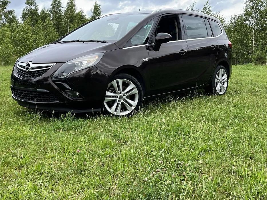 Opel Zafira fabryczne LPG, klimatyzacja, 7 osób, NAVI,