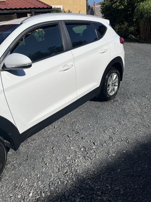 Sprzedam auto salonowe moje od nowosci
