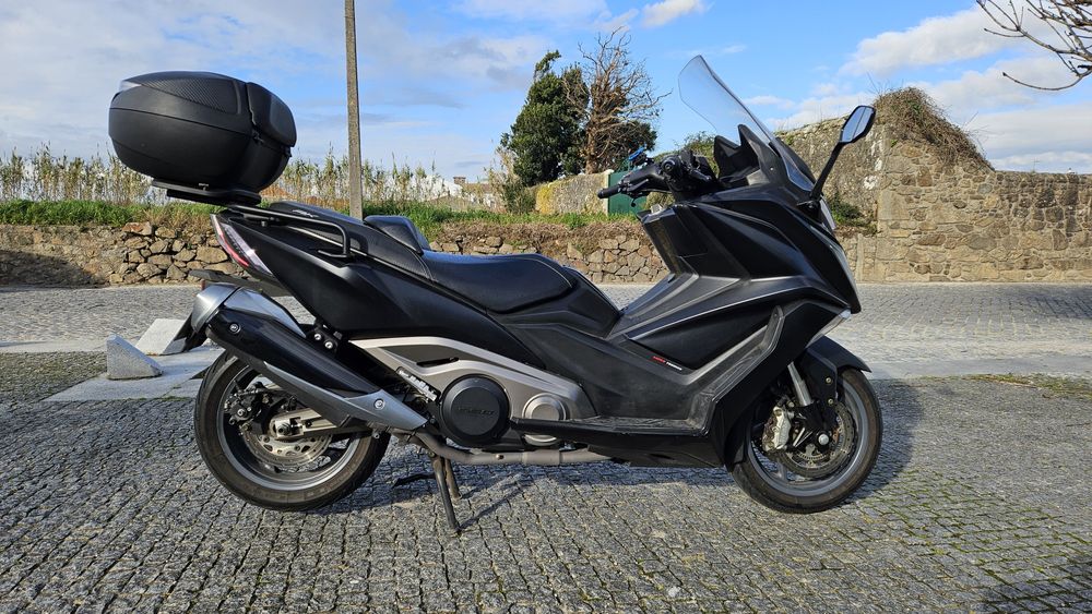 Kymco AK550 - 39 mil km ano 2019