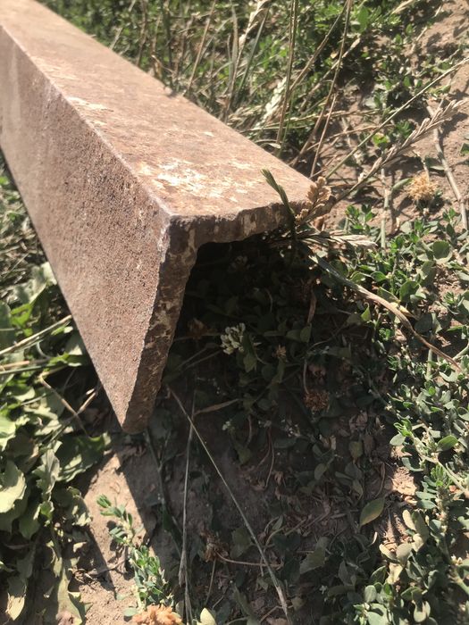 Уголок металевий жилізний