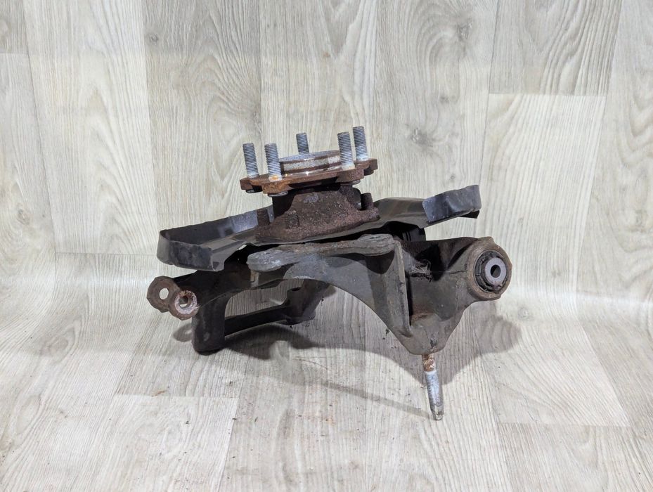 Mazda 3 BM Цапфа кулак поворотный задний правый левый 13-B45A2612X