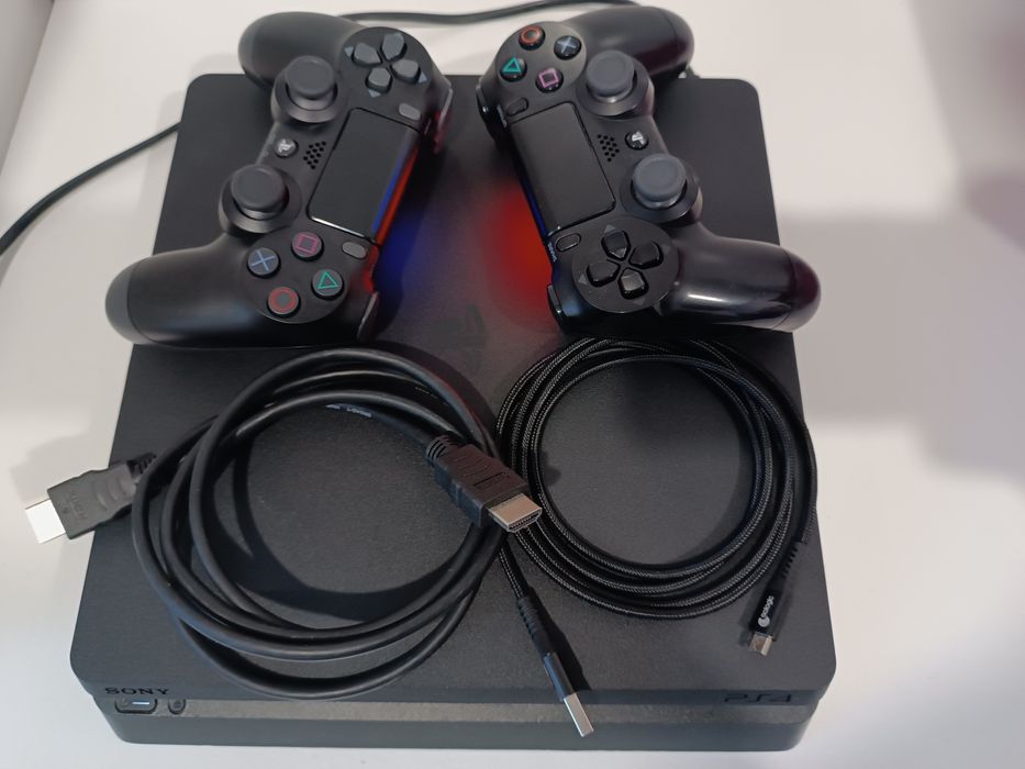 PS4 Slim 500GB + 2 Comandos + 4 Jogos