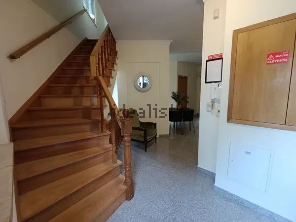 Quarto novo em moradia com jardim | Lisboa Metro da Encarnação | Despesas incluídas