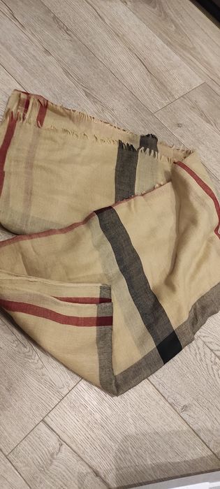 Szal szalik na jesień w przepięknym komorze