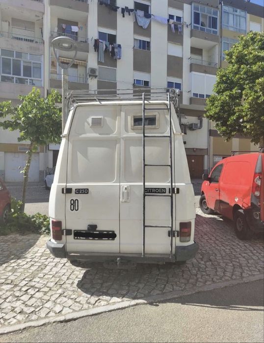 Autocaravana - C25 Citroên c/ duche