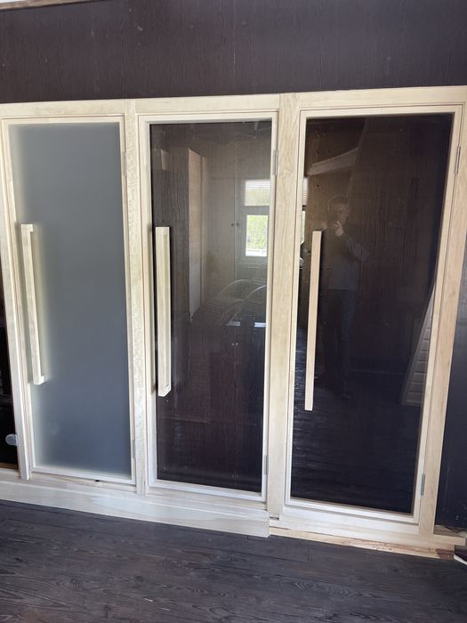 Двері для сауни скляні.