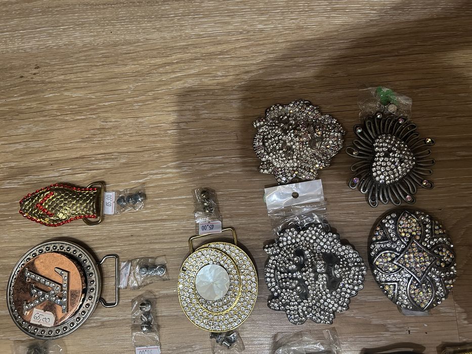 Пряжки на ремень