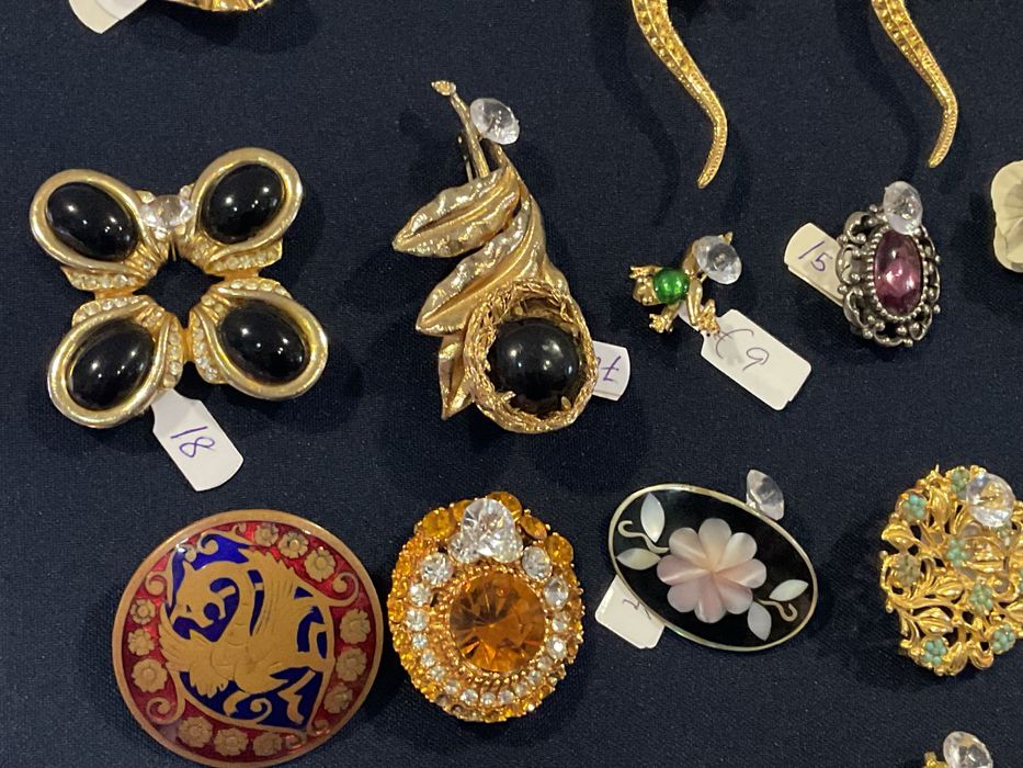 Broches pendentes pulseiras vintage