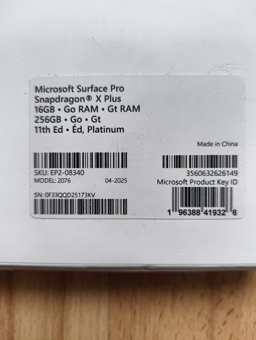 Планшет Microsoft Surface Pro 11 X Plus 16/256GB Copilot+ PC Platinum (EP2-08340)