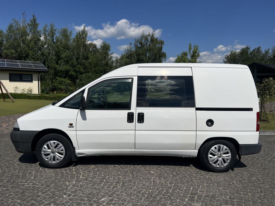 Citroen Jumpy 2000 p 1.9 D  Дві дверки бокових !