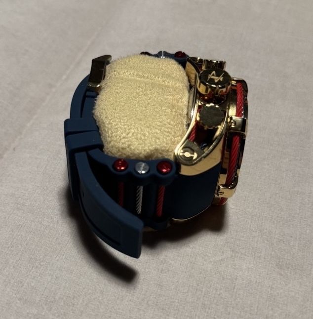 Часы наручные мужские invicta reserve bolt zeus оригинал