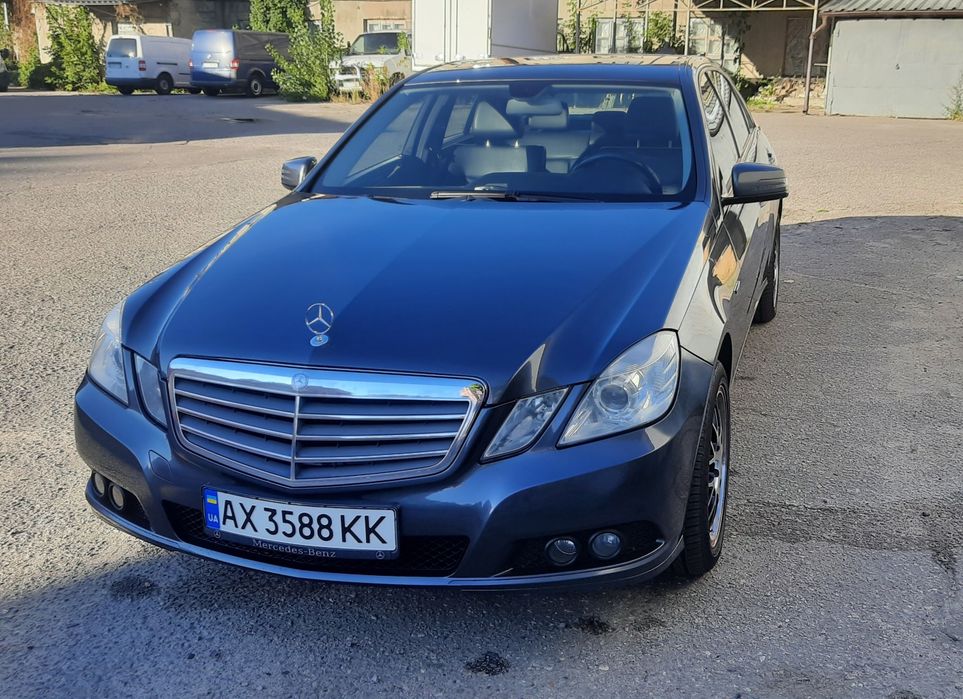 Продам Мерседес Е 200.2011г.в.205000 пробег.Очень хорошее состояние,полностью обслужен, без дтп.