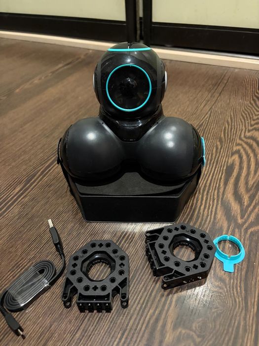 Робот для програмування CUE Robot