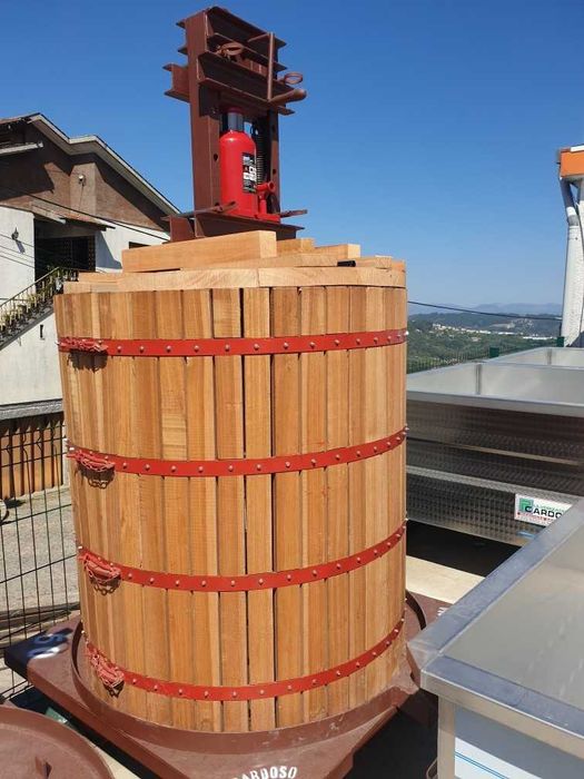 Prensa Hidraulica P/Vinho 50T C/Elevador