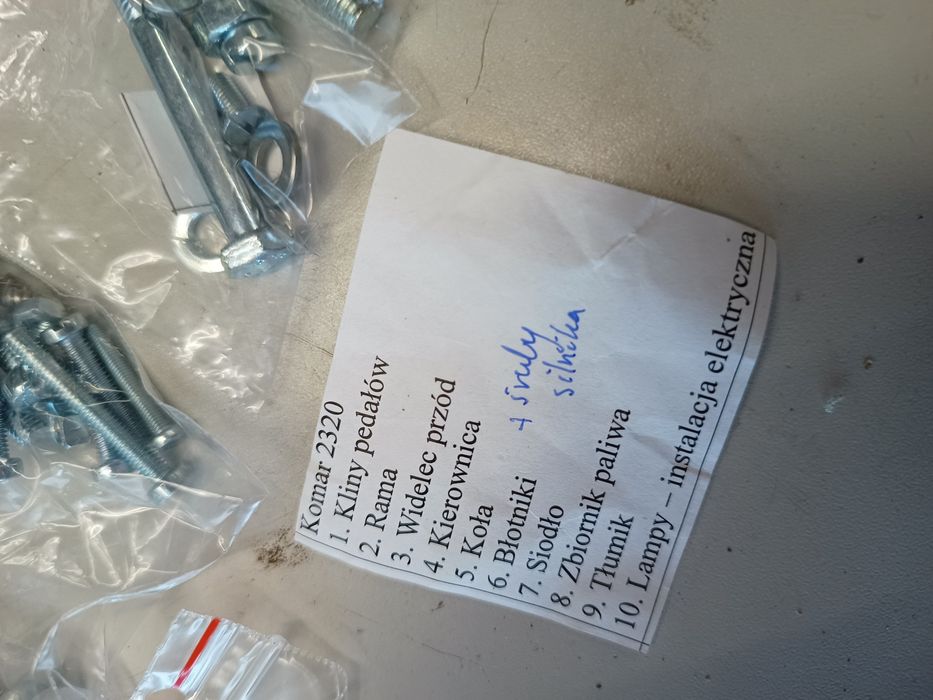 Komar 2320 komar mr232 nowy kpl śrub cały motocykl